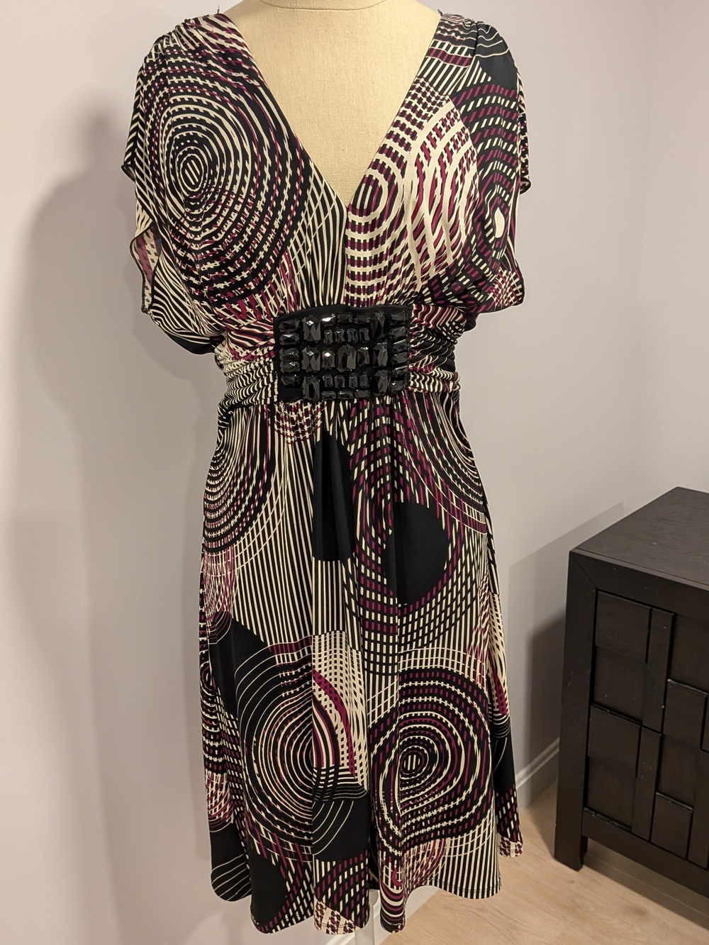 Bisou Bisou Black, Cream & Burgundy Patterned V-Neck Midi Dress